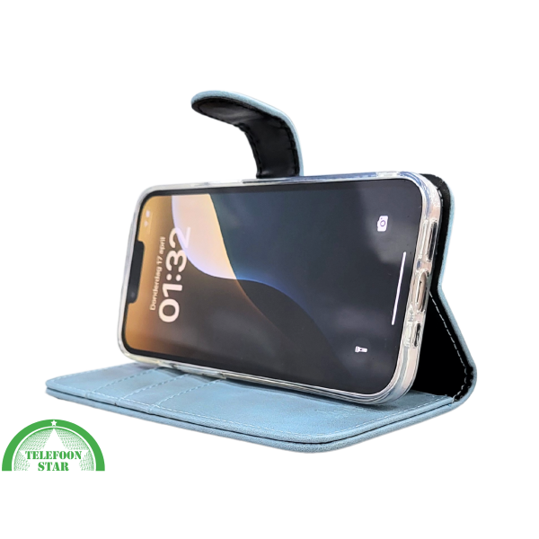Lichtblauw Bookcase Hoesje iPhone 13 en 14 Met Sluitbandje en Pasjeshouder prijs goedkoop &euro;14,95 – foto 6