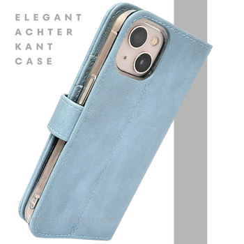 Lichtblauw Bookcase Hoesje iPhone 13 en 14 Met Sluitbandje en Pasjeshouder prijs goedkoop &euro;14,95